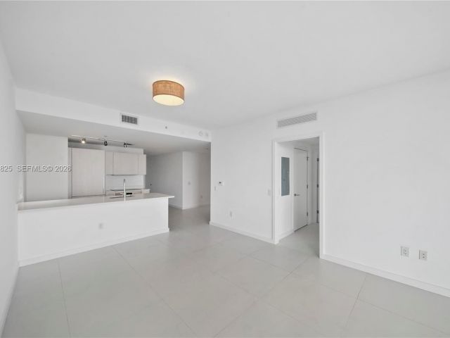 Apartment for sale  Unit #3110 - photo 7494133