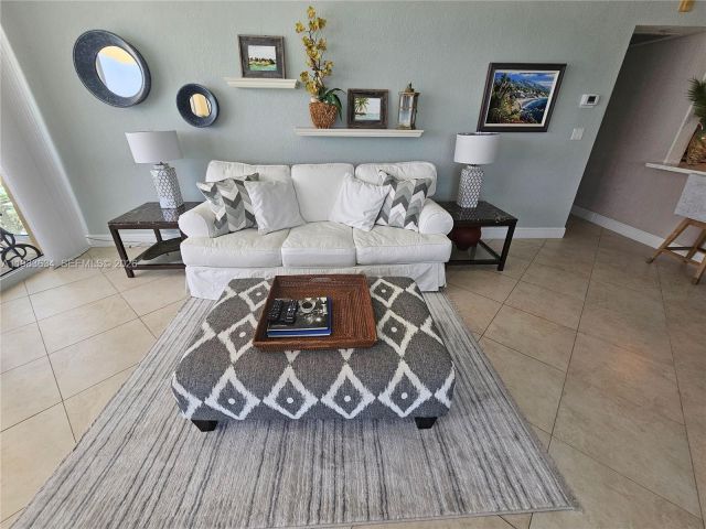 Apartment for rent  Unit #411 - photo 7477007