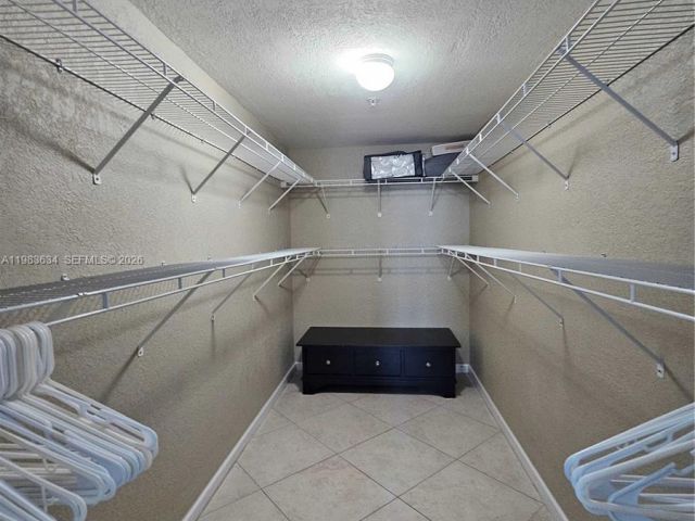 Apartment for rent  Unit #411 - photo 7477013