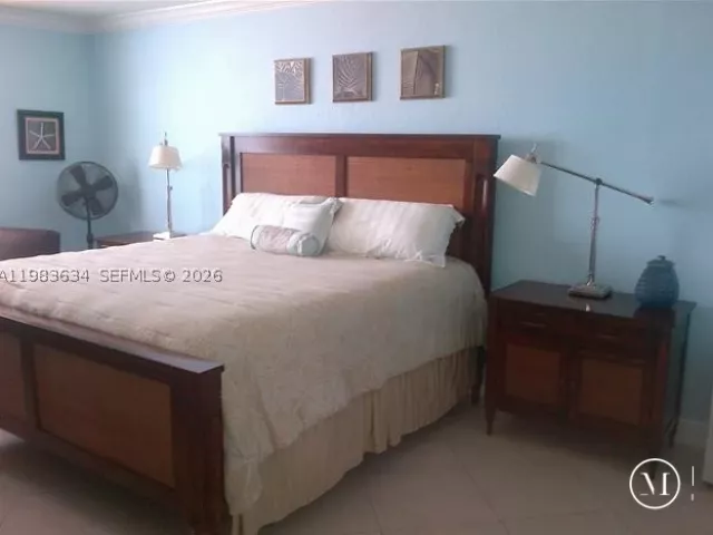 2-bedroom condo for rent in Hollywood - 2501 S OCEAN DR 411 - MondialRealty