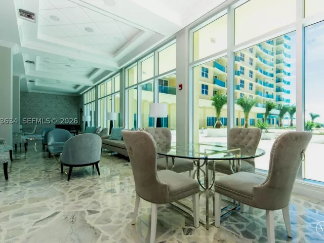 2-bedroom condo for rent in Hollywood - 2501 S OCEAN DR 411 - MondialRealty