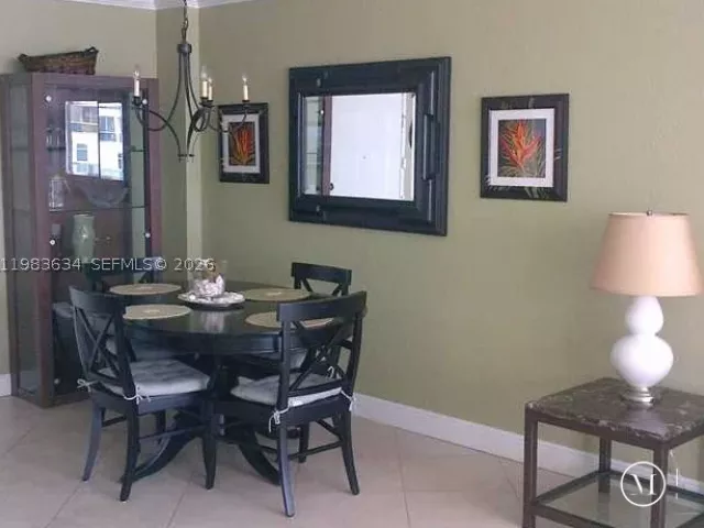 2-bedroom condo for rent in Hollywood - 2501 S OCEAN DR 411 - MondialRealty