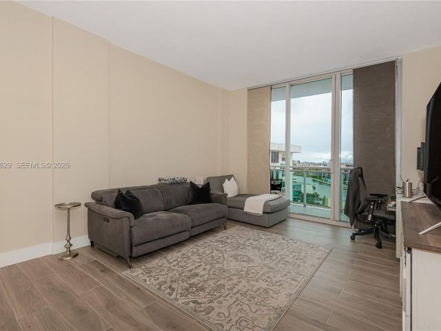 Apartment for rent  Unit #1639 - photo 7466639