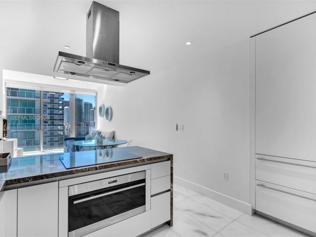 Apartment for rent  Unit #1604 - photo 7497641