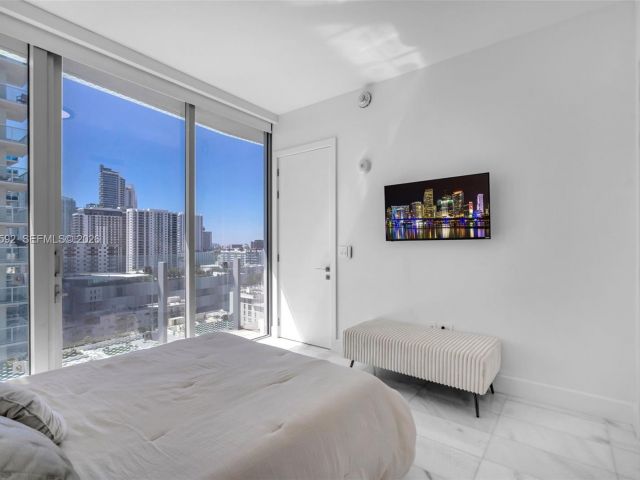 Apartment for rent  Unit #1604 - photo 7497651