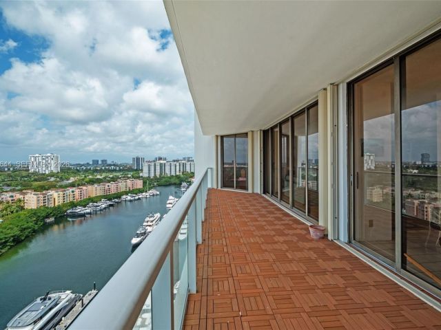 Apartment for sale  Unit #16C - photo 7503749