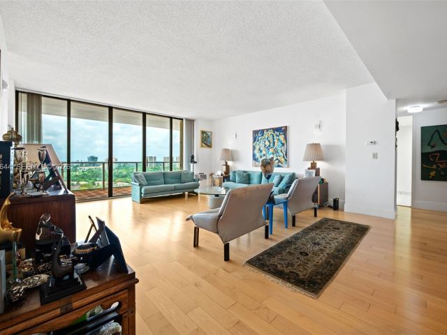 Apartment for sale  Unit #16C - photo 7503750