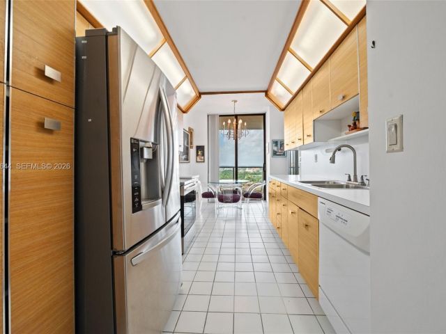 Apartment for sale  Unit #16C - photo 7503754