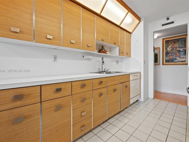 Apartment for sale  Unit #16C - photo 7503755