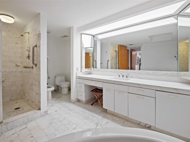 Apartment for sale  Unit #16C - photo 7503765