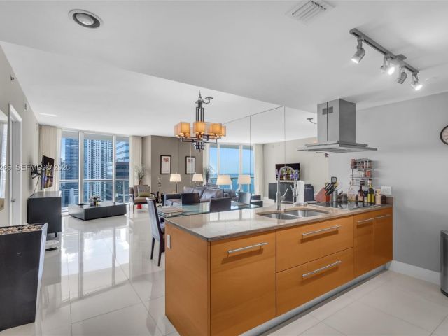 Apartment for sale  Unit #2909 - photo 7510825