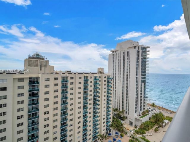 Apartment for sale  Unit #1210 - photo 7512301