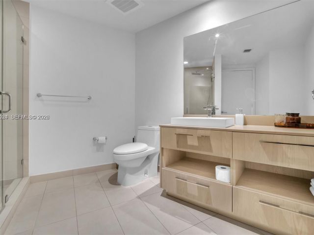 Apartment for sale  Unit #1210 - photo 7512306