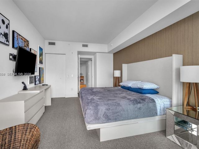 Apartment for sale  Unit #1210 - photo 7512307