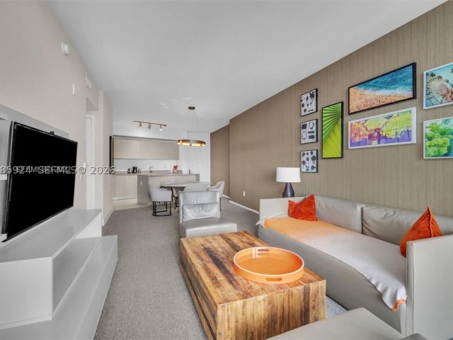 1-bedroom condo for sale in Hollywood - 4111 S Ocean Dr 1210 - MondialRealty