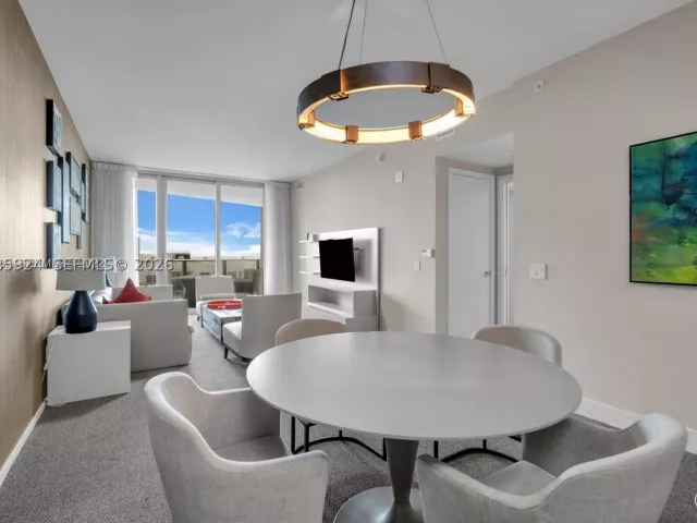 1-bedroom condo for sale in Hollywood - 4111 S Ocean Dr 1210 - MondialRealty