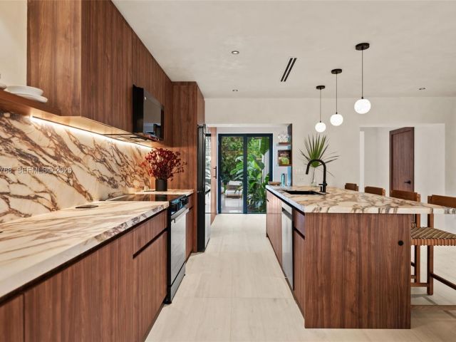 Home for sale at 871 NE 128th St - photo 7535068