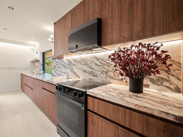 Home for sale at 871 NE 128th St - photo 7535071