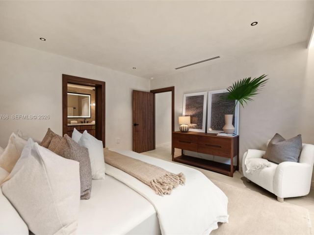 Home for sale at 871 NE 128th St - photo 7535085