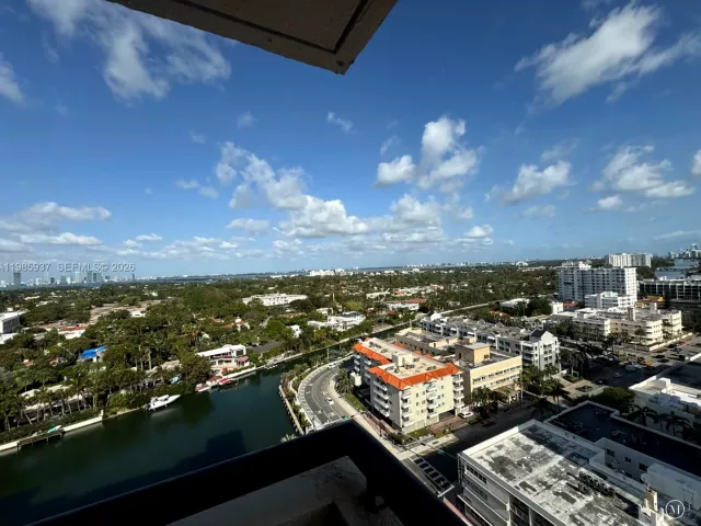 2-bedroom condo for sale in Miami Beach - 2555 Collins Ave 2002 - MondialRealty