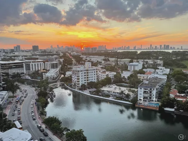 2-bedroom condo for sale in Miami Beach - 2555 Collins Ave 2002 - MondialRealty