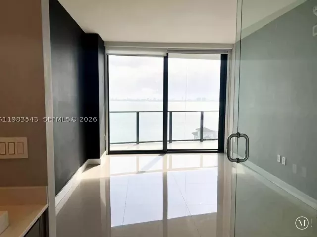 2-bedroom condo for sale in Miami - 460 NE 28th St 1407 - MondialRealty