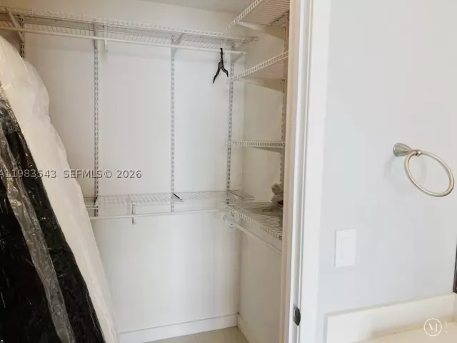 2-bedroom condo for sale in Miami - 460 NE 28th St 1407 - MondialRealty