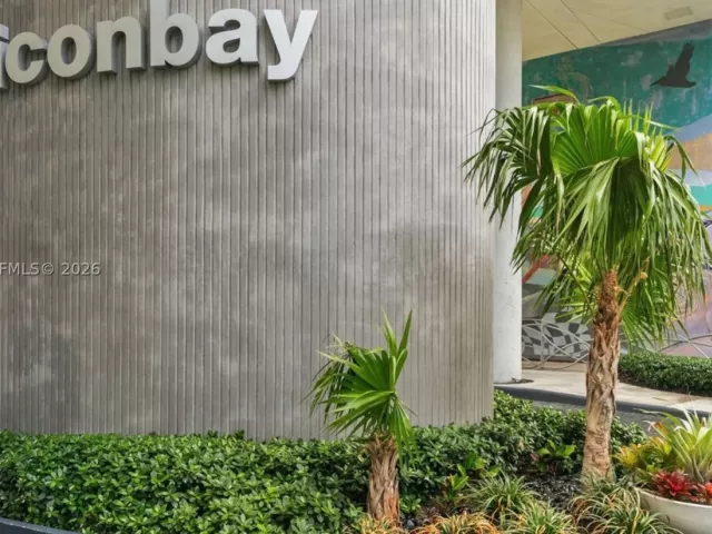 2-bedroom condo for sale in Miami - 460 NE 28th St 1407 - MondialRealty