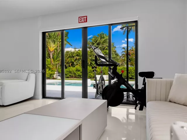 4-bedroom home for rent in Hollywood - 1117 Adams st - MondialRealty