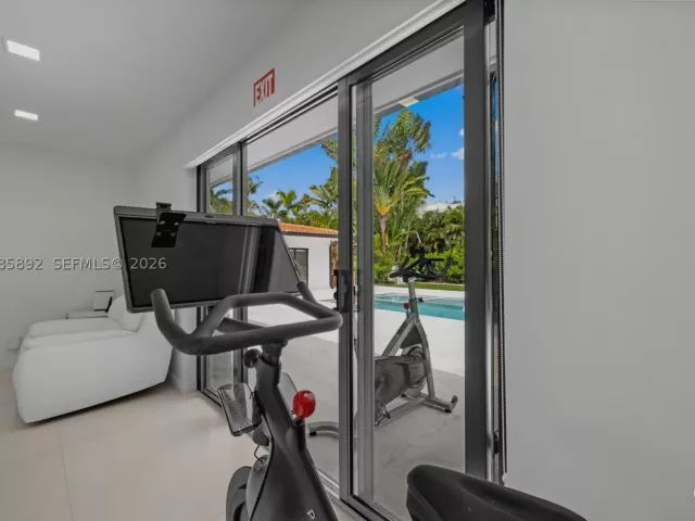 4-bedroom home for rent in Hollywood - 1117 Adams st - MondialRealty