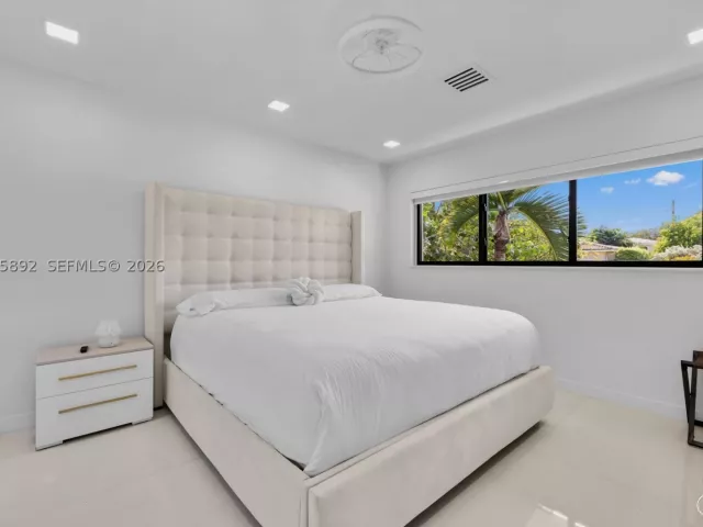 4-bedroom home for rent in Hollywood - 1117 Adams st - MondialRealty