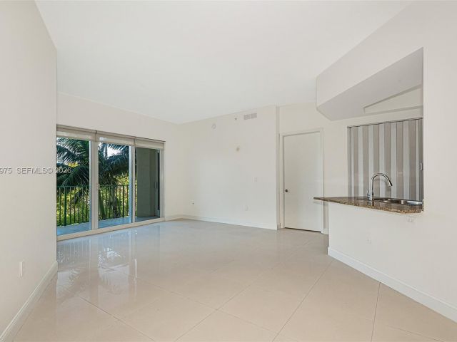 Apartment for rent  Unit #412 - photo 7506443