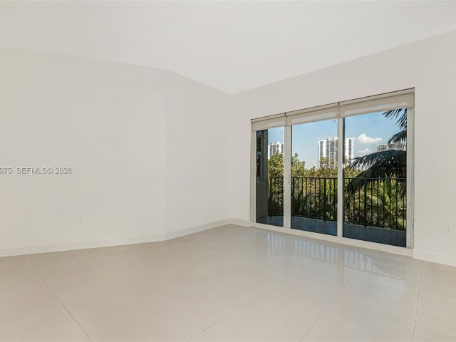 Apartment for rent  Unit #412 - photo 7506444