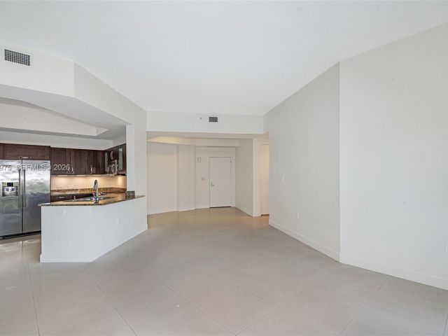 Apartment for rent  Unit #412 - photo 7506445