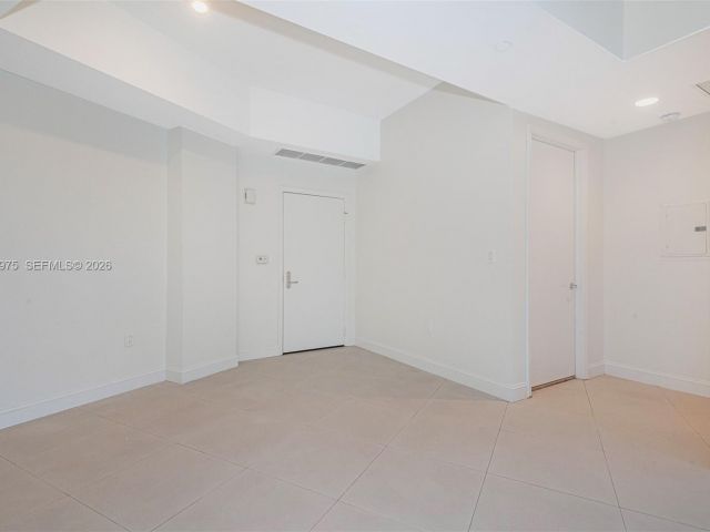 Apartment for rent  Unit #412 - photo 7506446