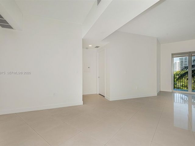 Apartment for rent  Unit #412 - photo 7506447