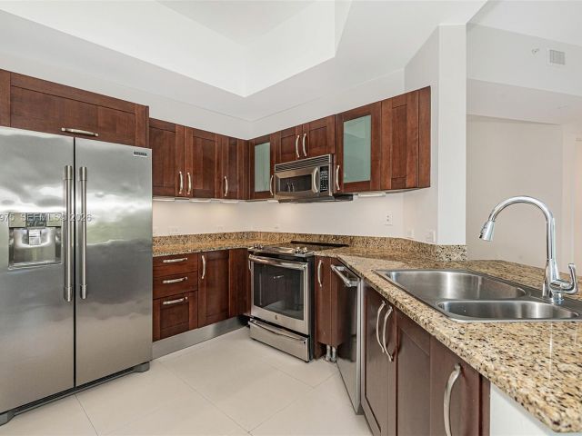 Apartment for rent  Unit #412 - photo 7506451