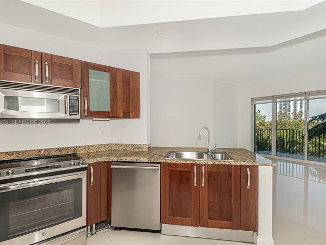 Apartment for rent  Unit #412 - photo 7506452