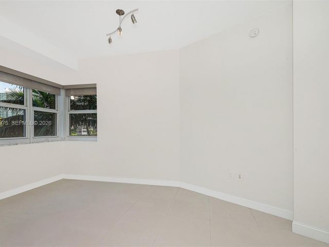 Apartment for rent  Unit #412 - photo 7506461