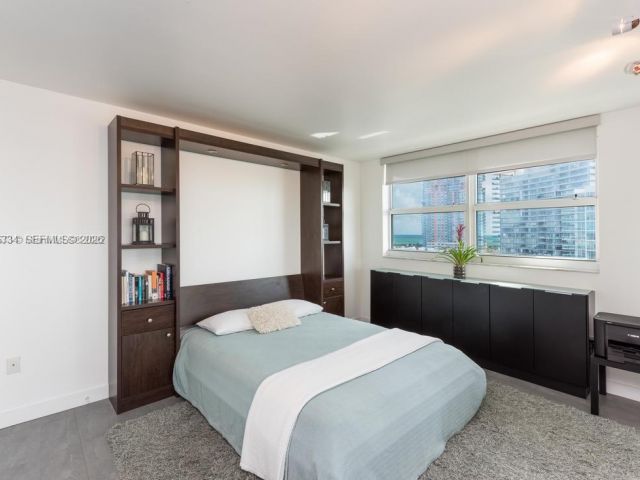 Apartment for rent  Unit #1502 - photo 7511485