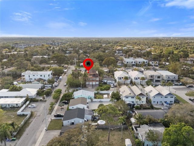 Home for rent at 819 SW 7th Ave - photo 7513458