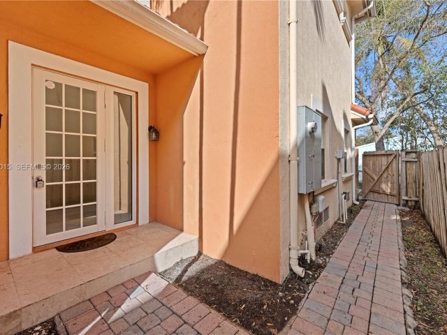 Home for rent at 819 SW 7th Ave - photo 7513460