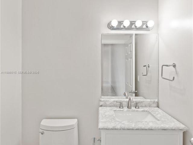 Home for rent at 819 SW 7th Ave - photo 7513466