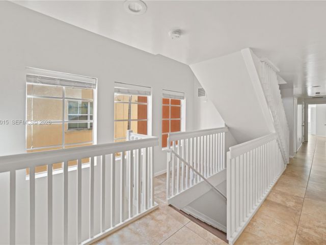 Home for rent at 819 SW 7th Ave - photo 7513474