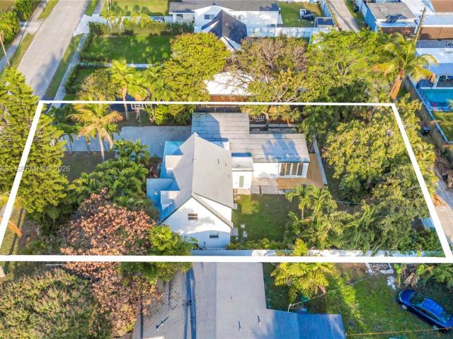 Home for rent at 1960 NE 182nd St - photo 7515565