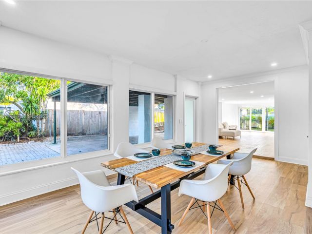 Home for rent at 1960 NE 182nd St - photo 7515573