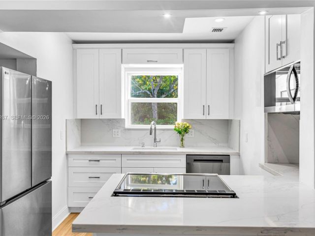 Home for rent at 1960 NE 182nd St - photo 7515576