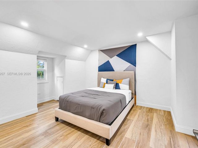 Home for rent at 1960 NE 182nd St - photo 7515582