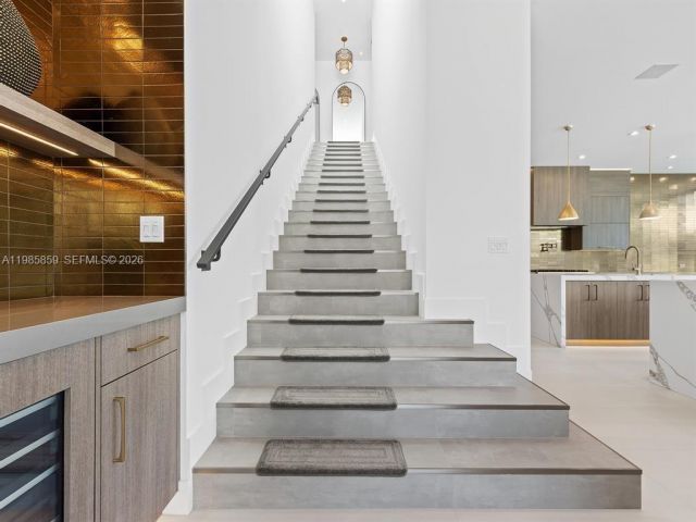 Home for rent at 2657 NE 34th St - photo 7481564