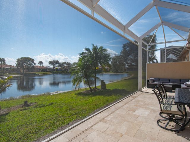 3-bedroom home for sale in Delray Beach - 7080 Demedici Circle 7080 - MondialRealty